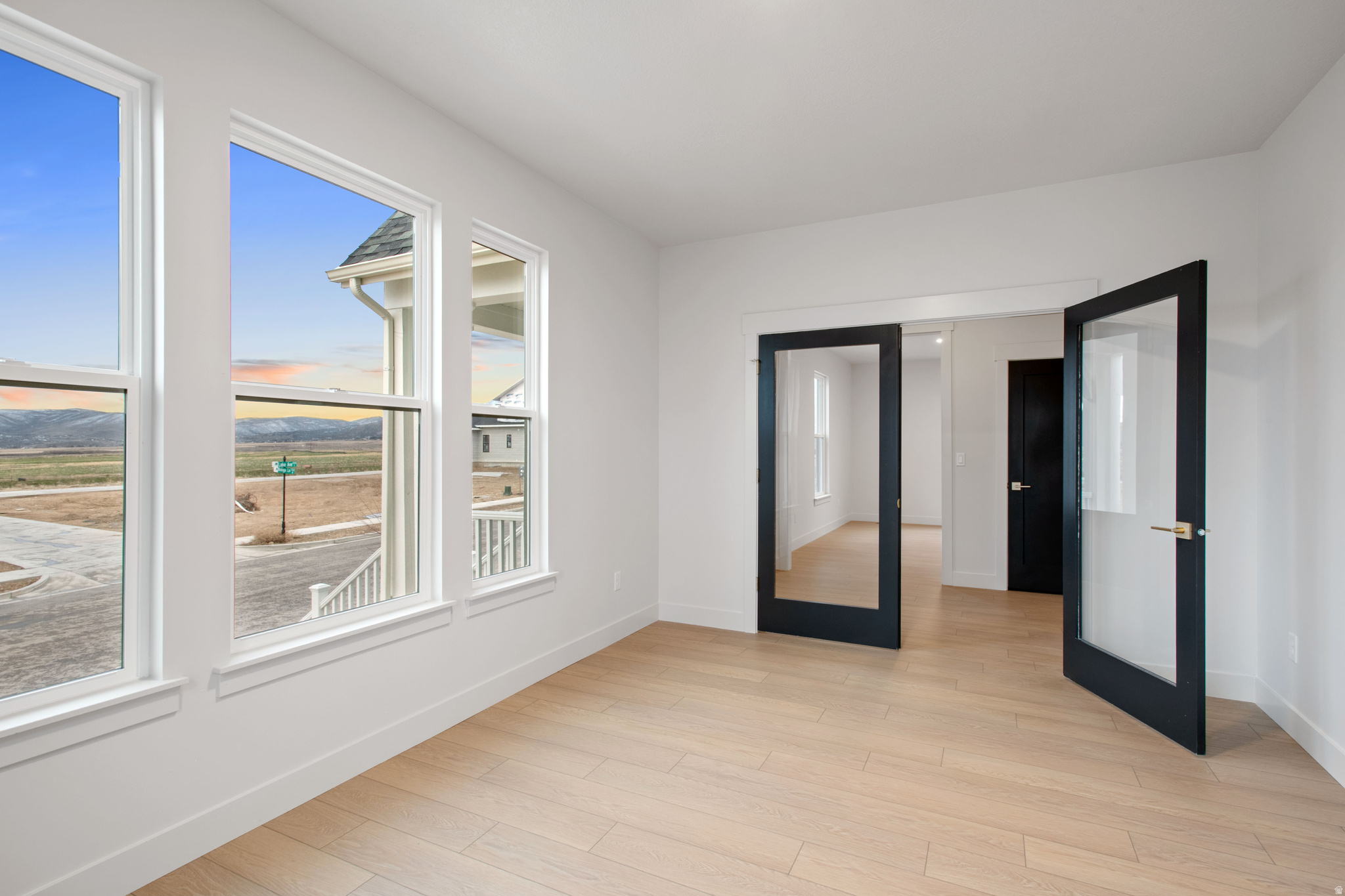 DAYBREAK - Residential