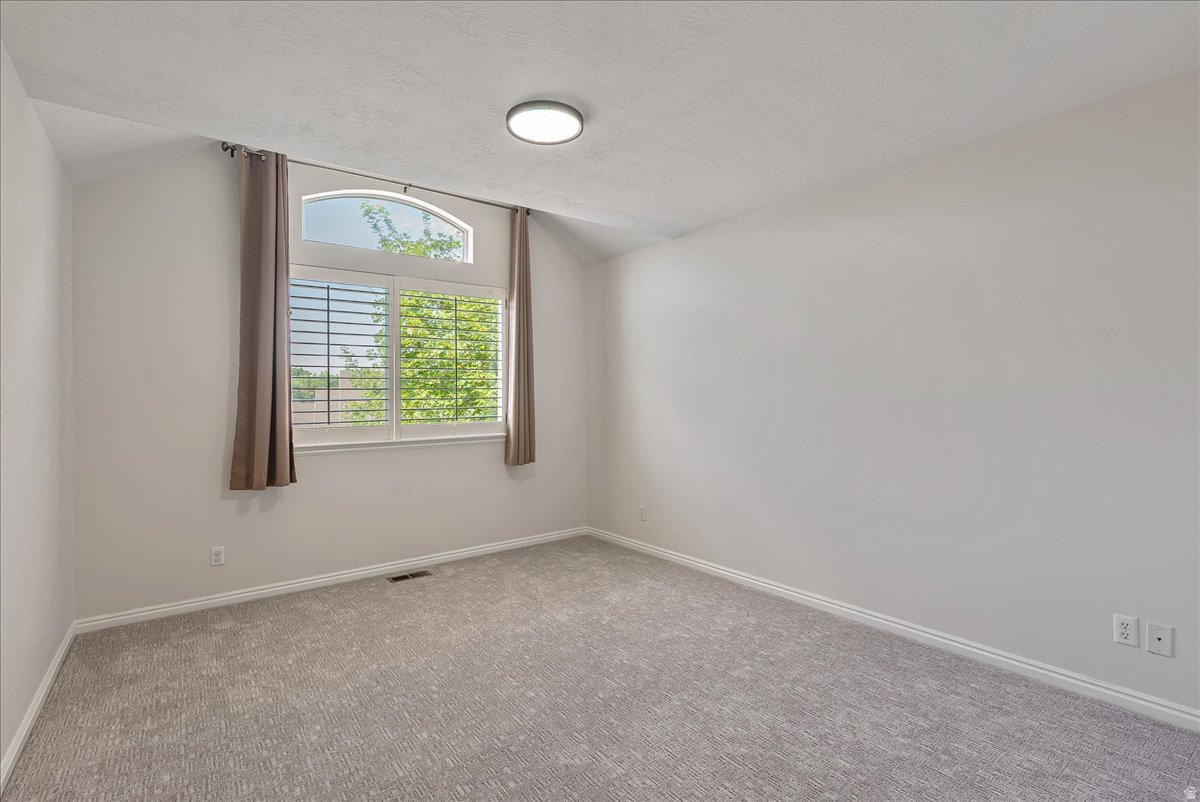 ESPRIT HOMES OF MILLCREEK P U D - Residential