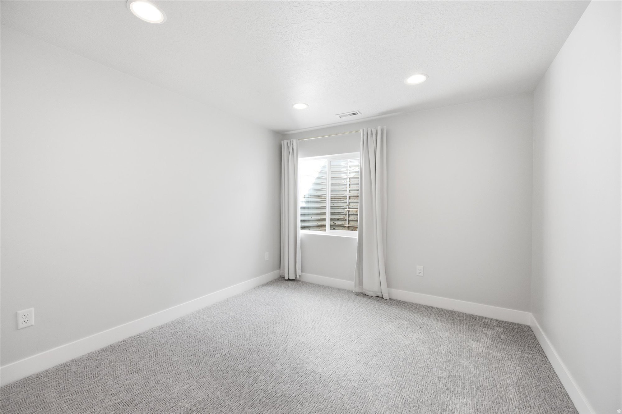 AUTUMN SKY - Residential