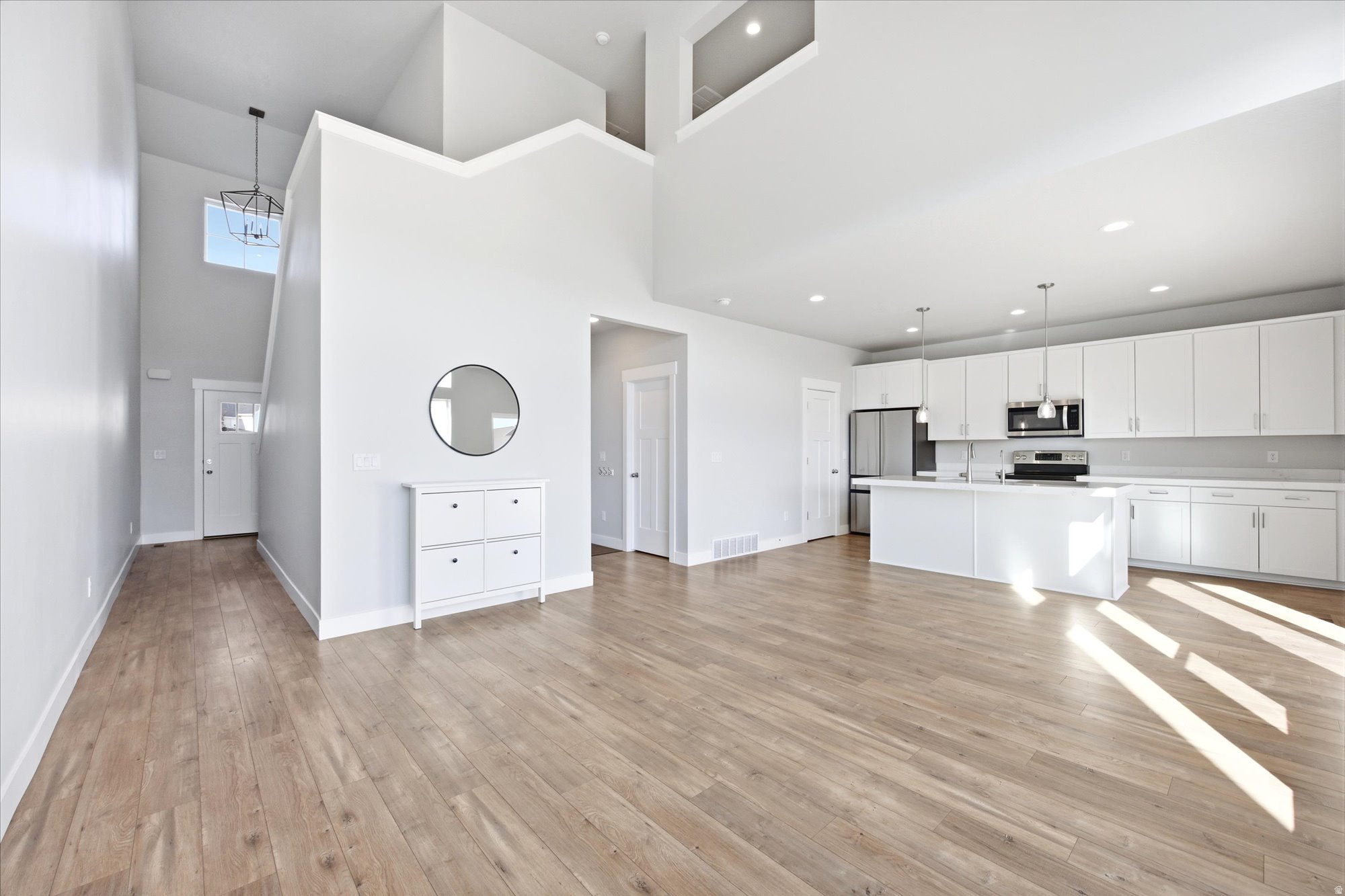 AUTUMN SKY - Residential