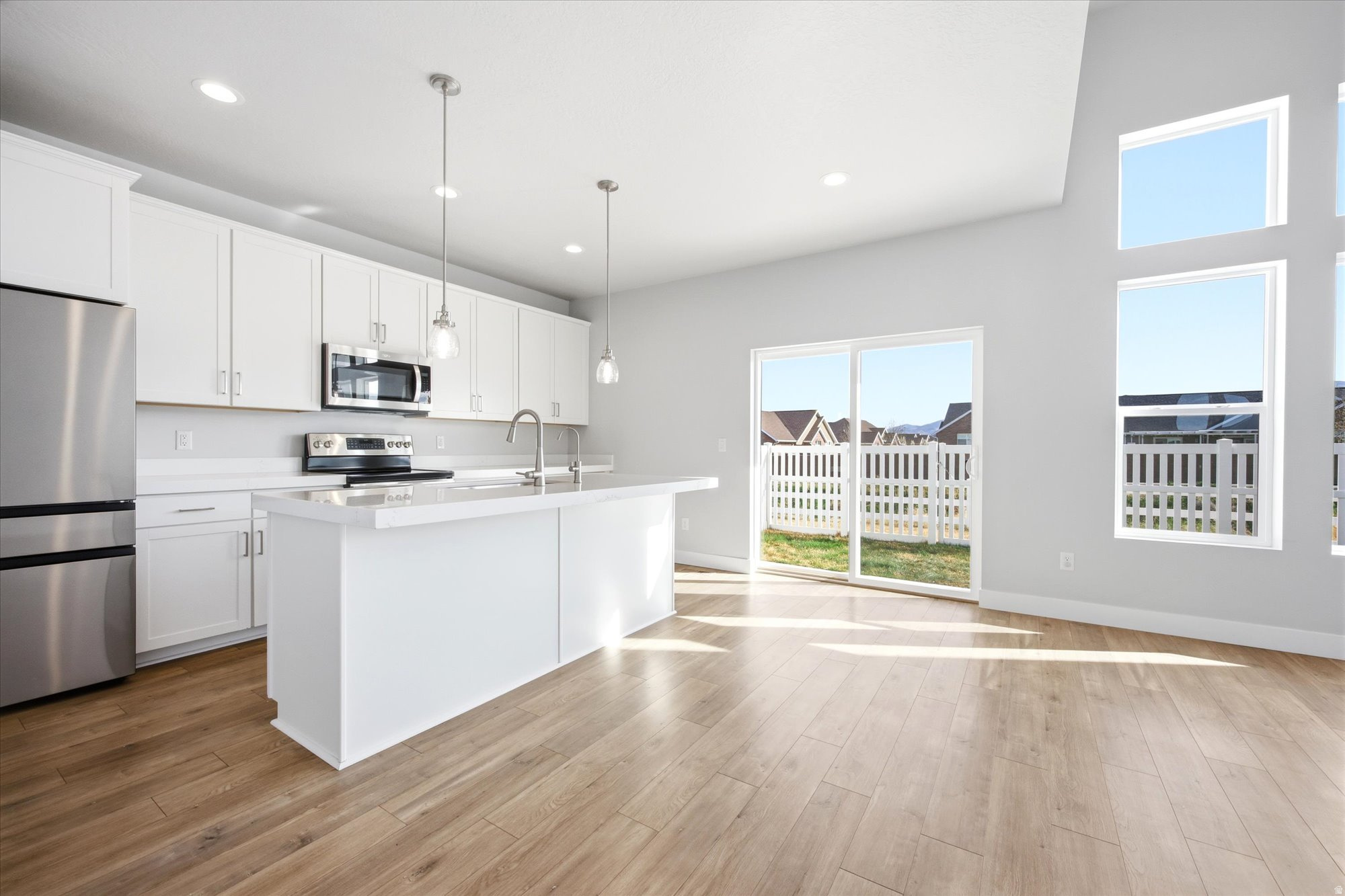 AUTUMN SKY - Residential