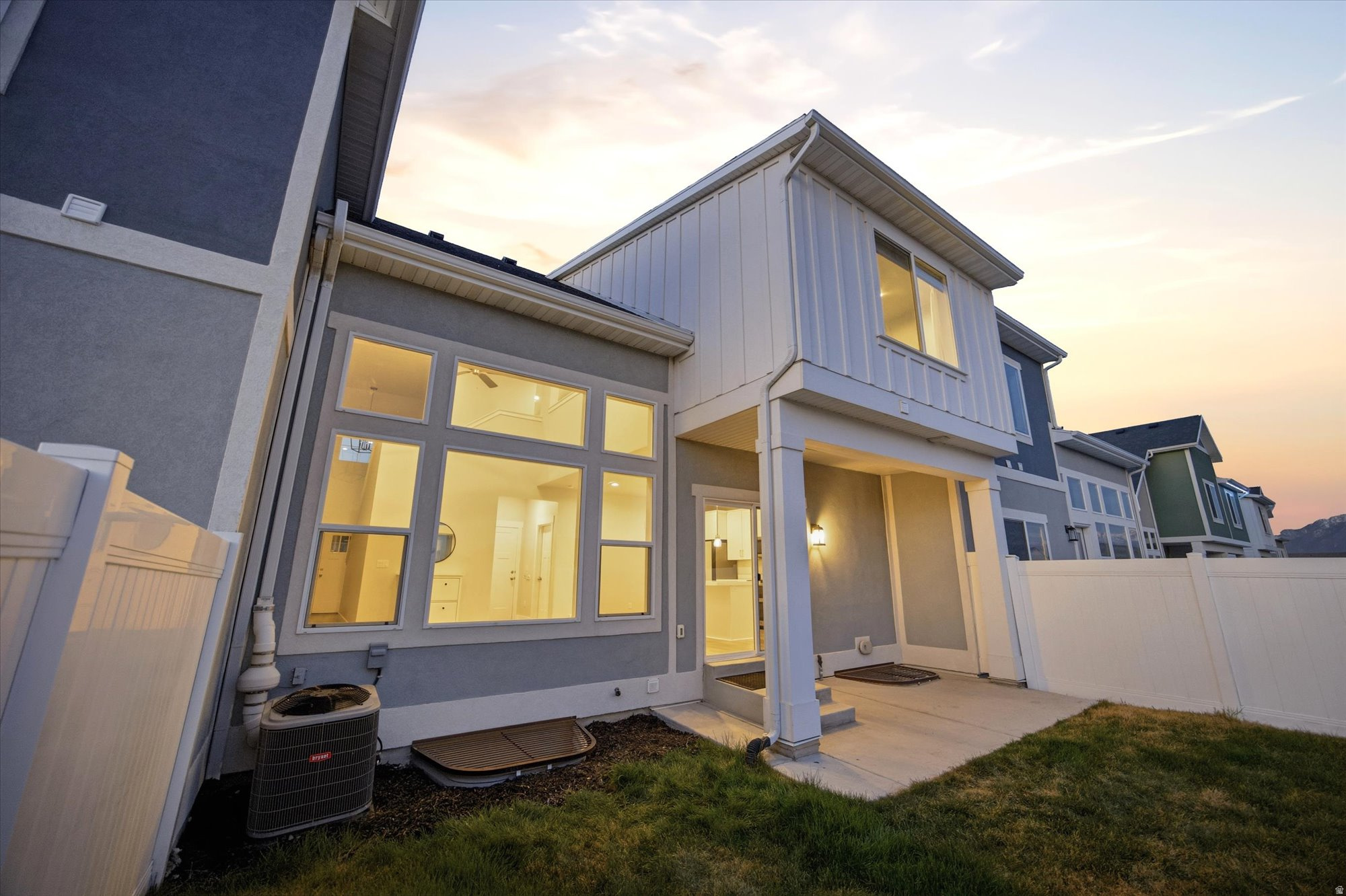 AUTUMN SKY - Residential
