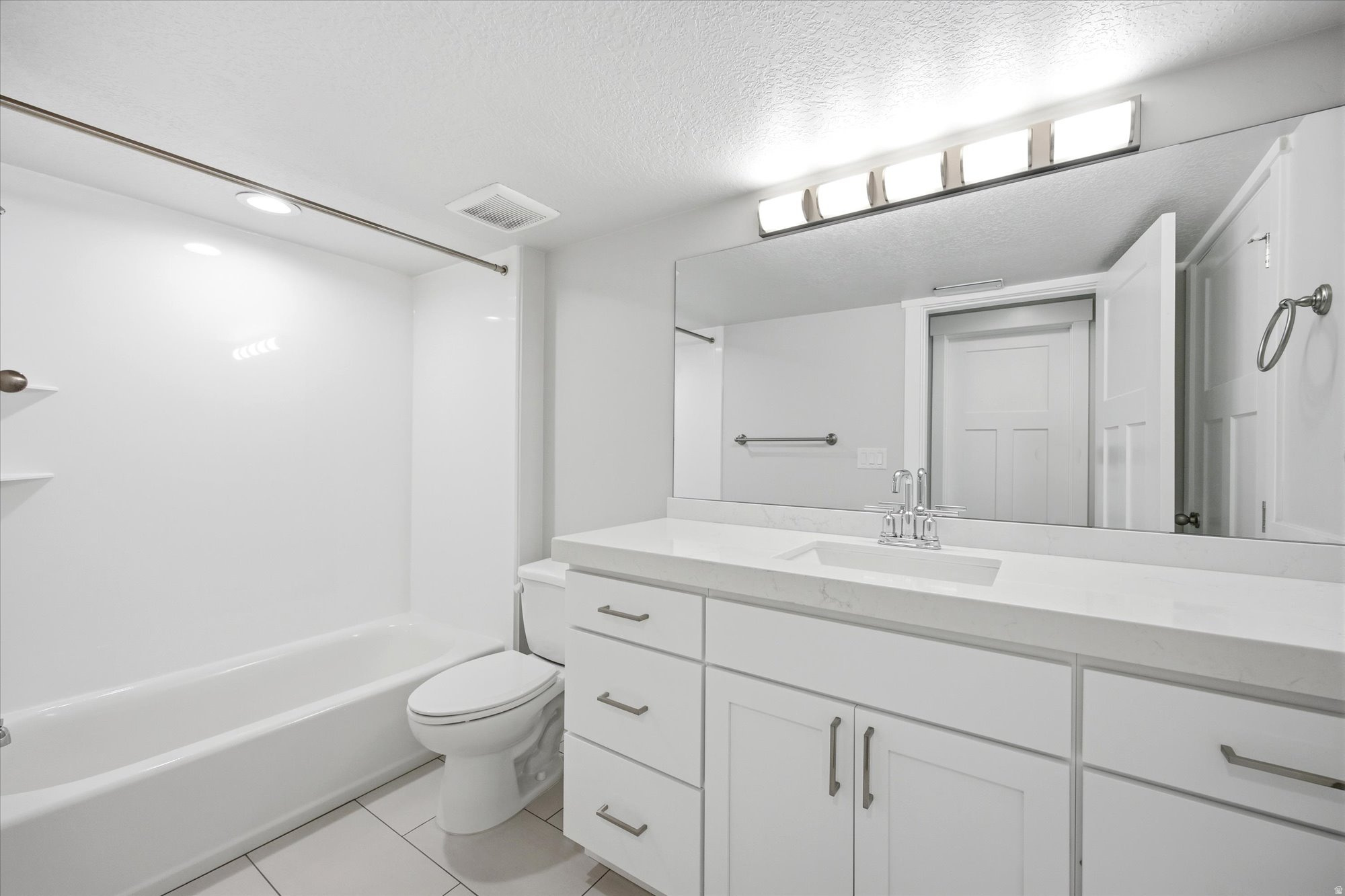 AUTUMN SKY - Residential