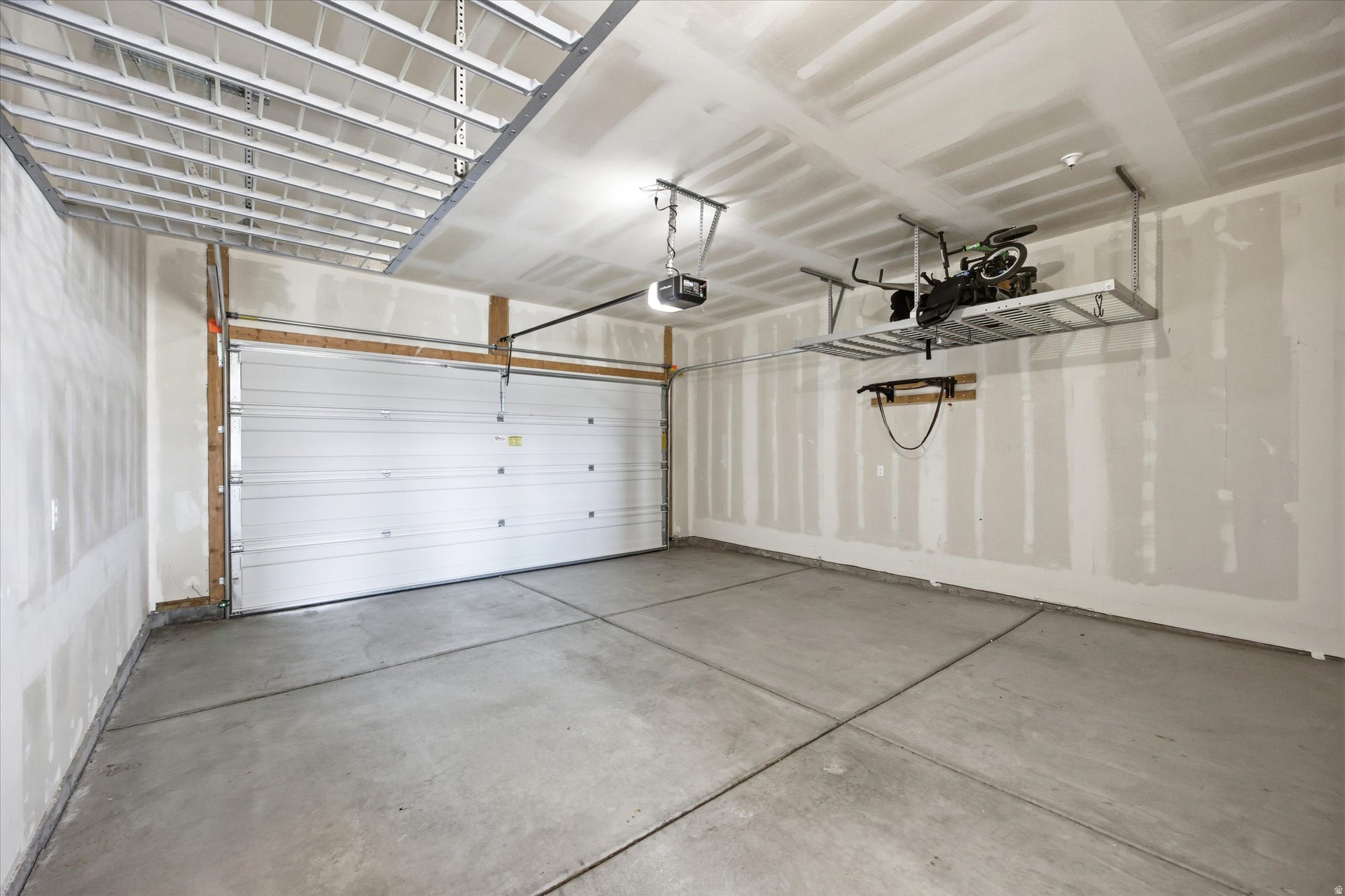 AUTUMN SKY - Residential