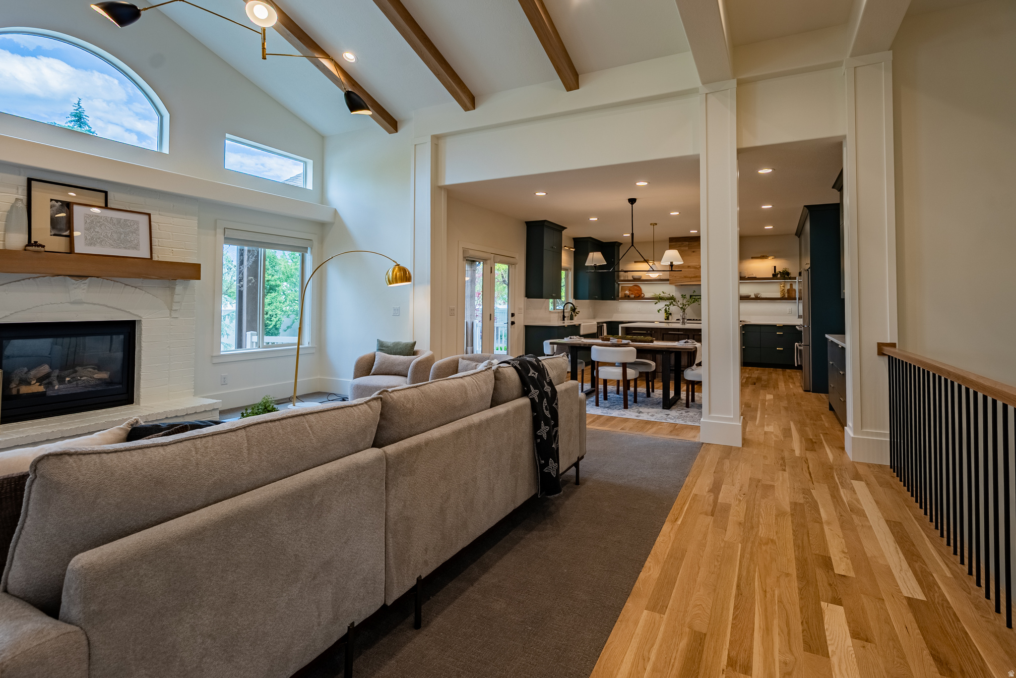 MOUNTAIN VISTAS - Residential
