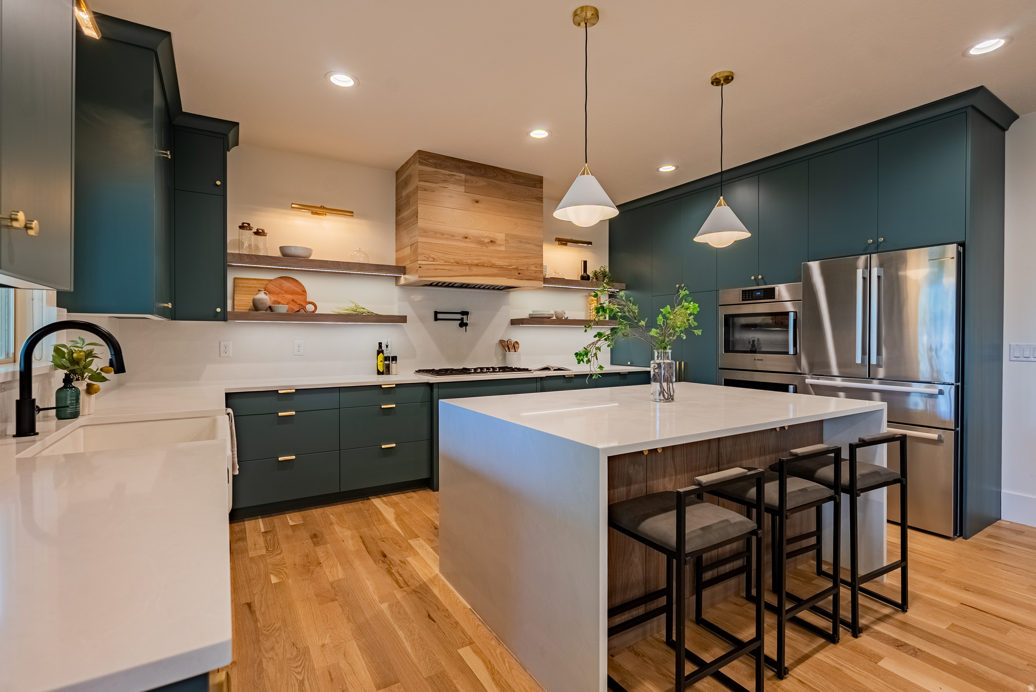 MOUNTAIN VISTAS - Residential