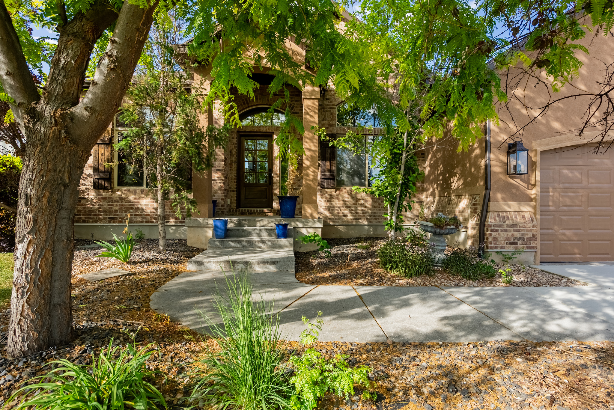 MOUNTAIN VISTAS - Residential