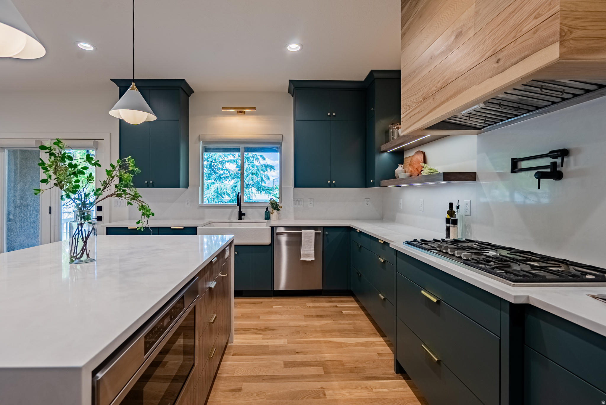MOUNTAIN VISTAS - Residential