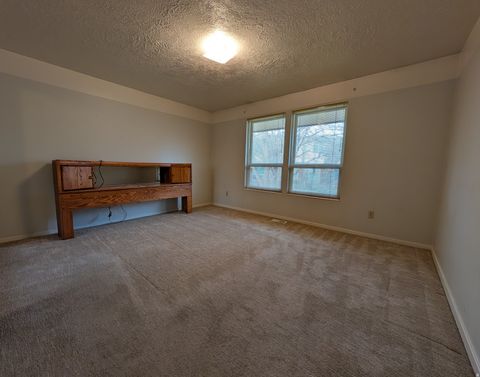 Tiny photo for 644 W LAMPLIGHTER WAY S, Riverdale, UT 84405 (MLS # 2125283)
