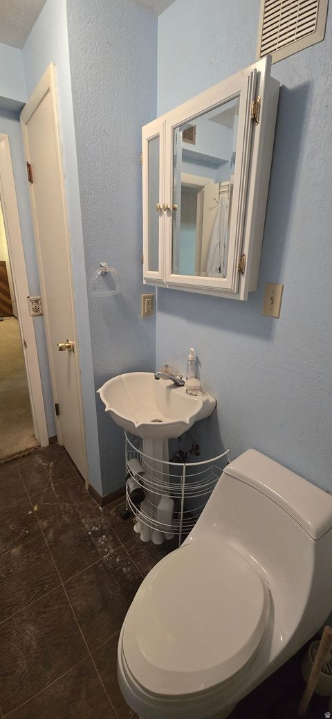 Tiny photo for 644 W LAMPLIGHTER WAY S, Riverdale, UT 84405 (MLS # 2125283)