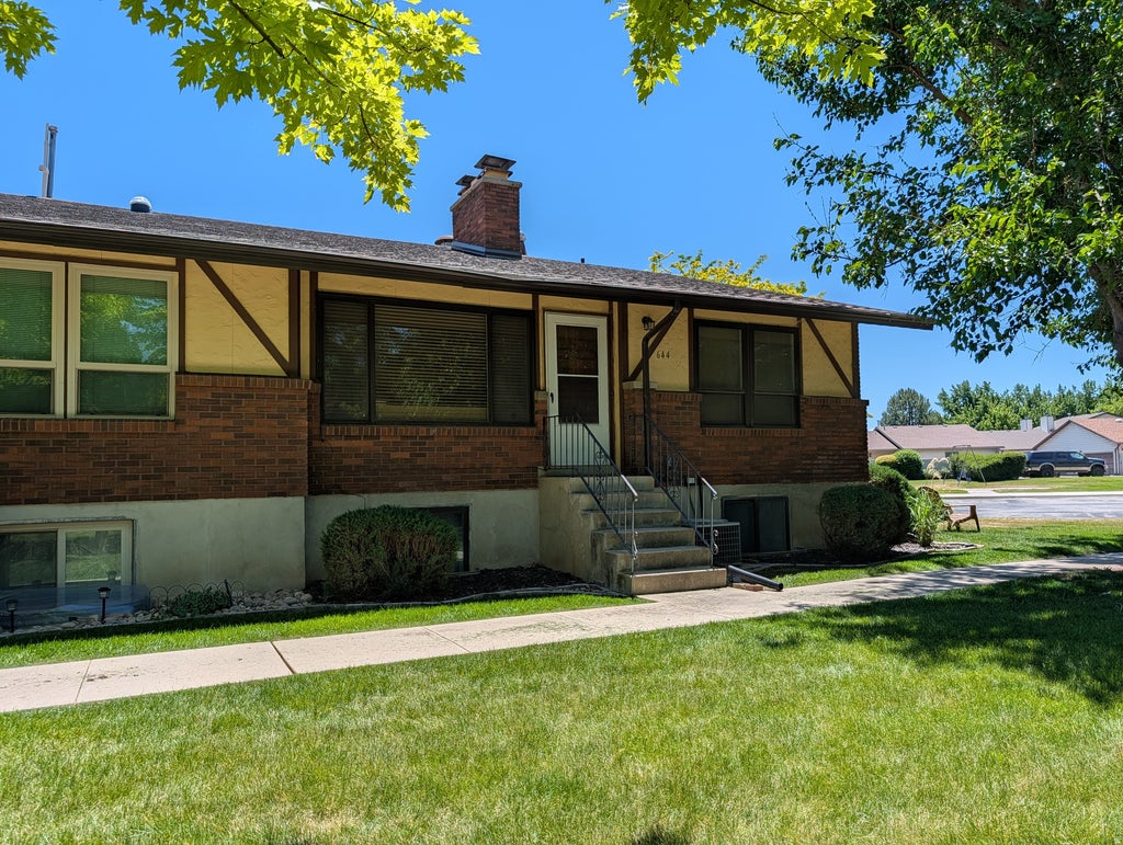 Photo of 644 W LAMPLIGHTER WAY S, Riverdale, UT 84405 (MLS # 2125283)