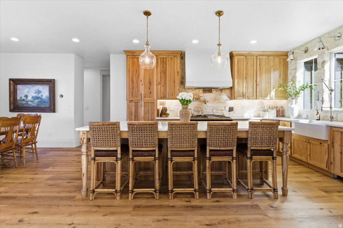 WHISPERING PINES 3 - Residential