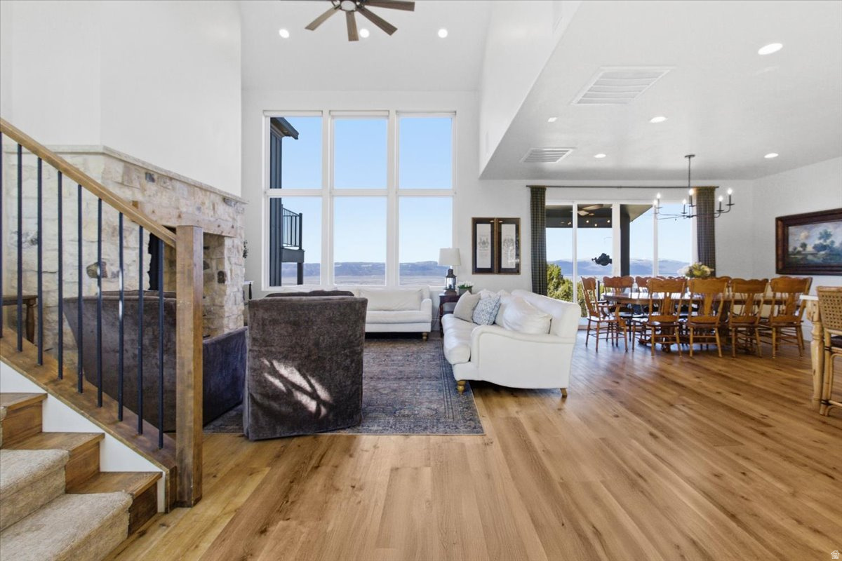 WHISPERING PINES 3 - Residential