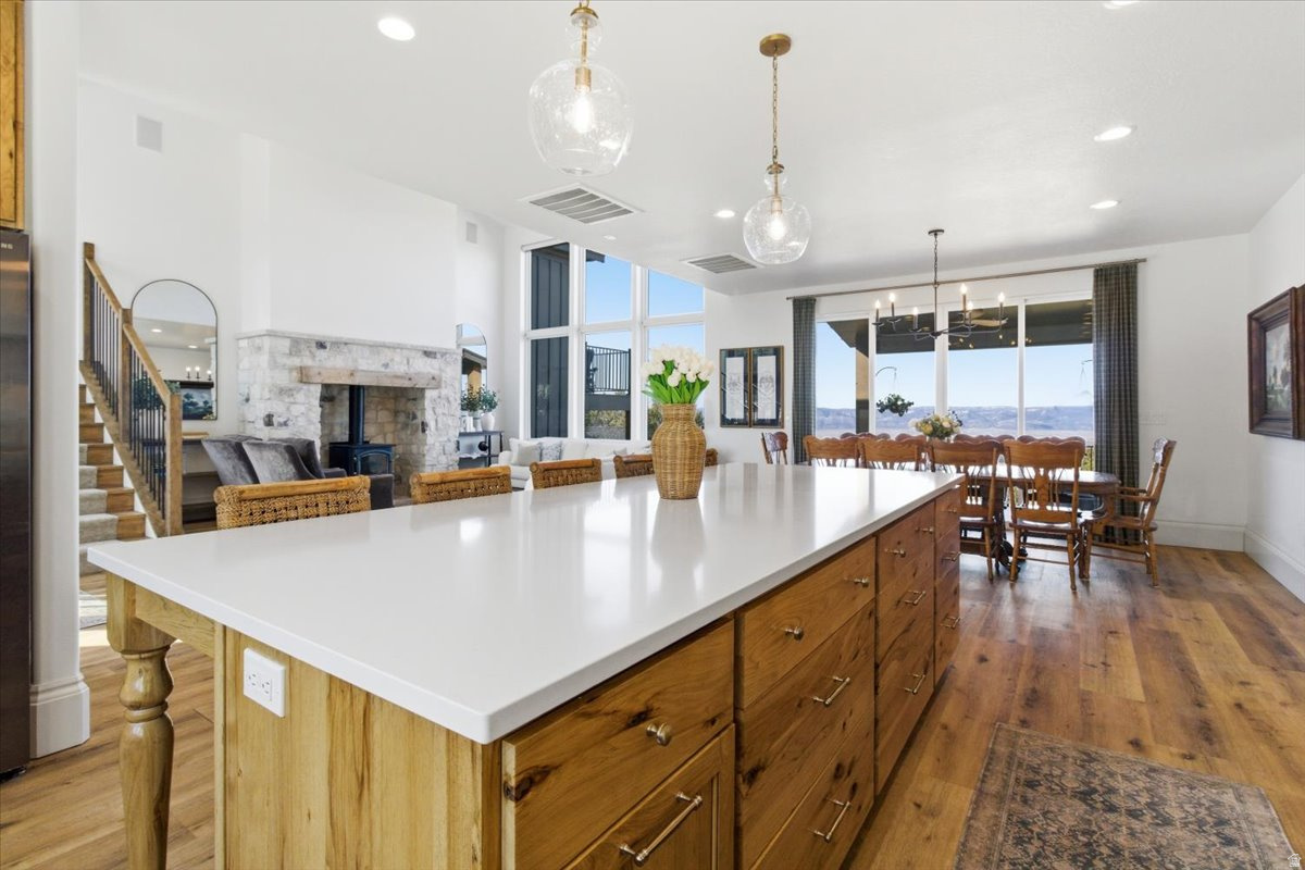 WHISPERING PINES 3 - Residential