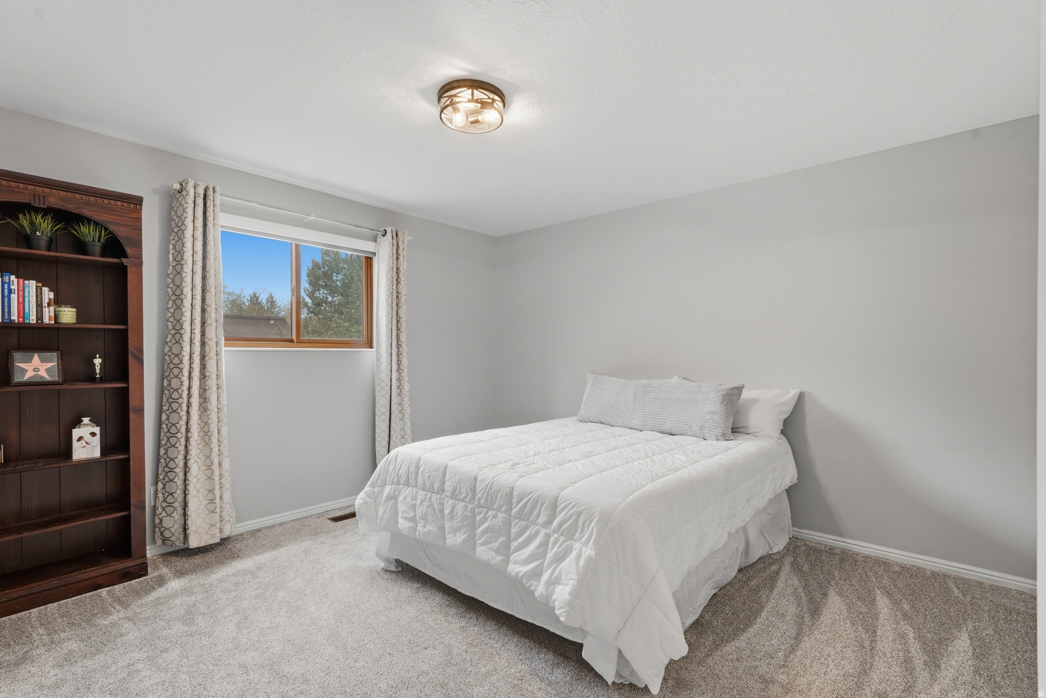 DIMOND OAKS - Residential