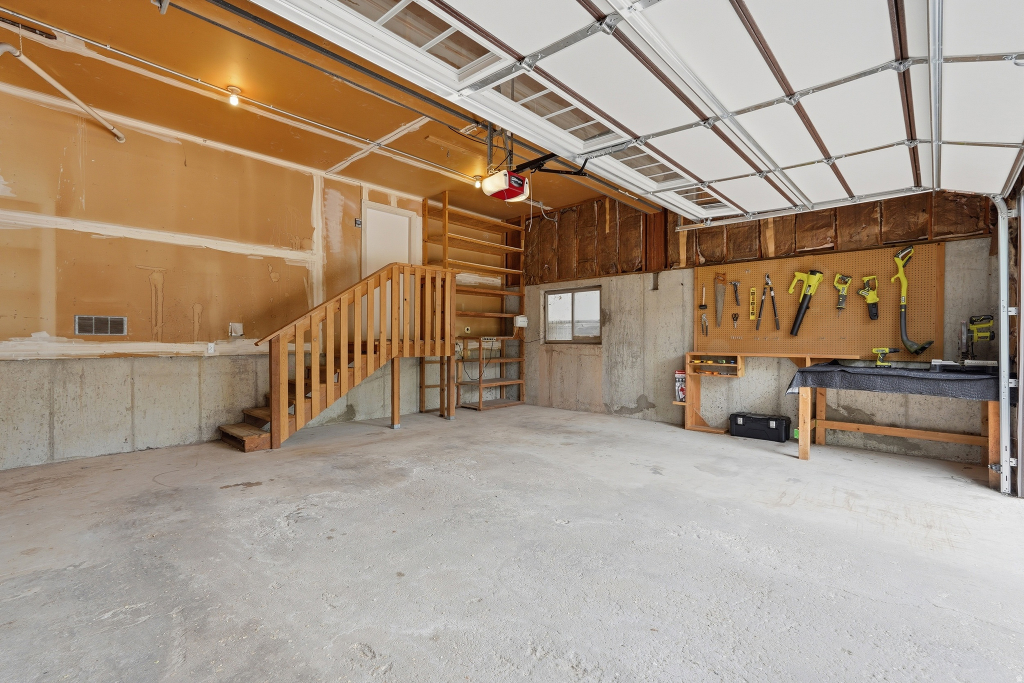 DIMOND OAKS - Residential