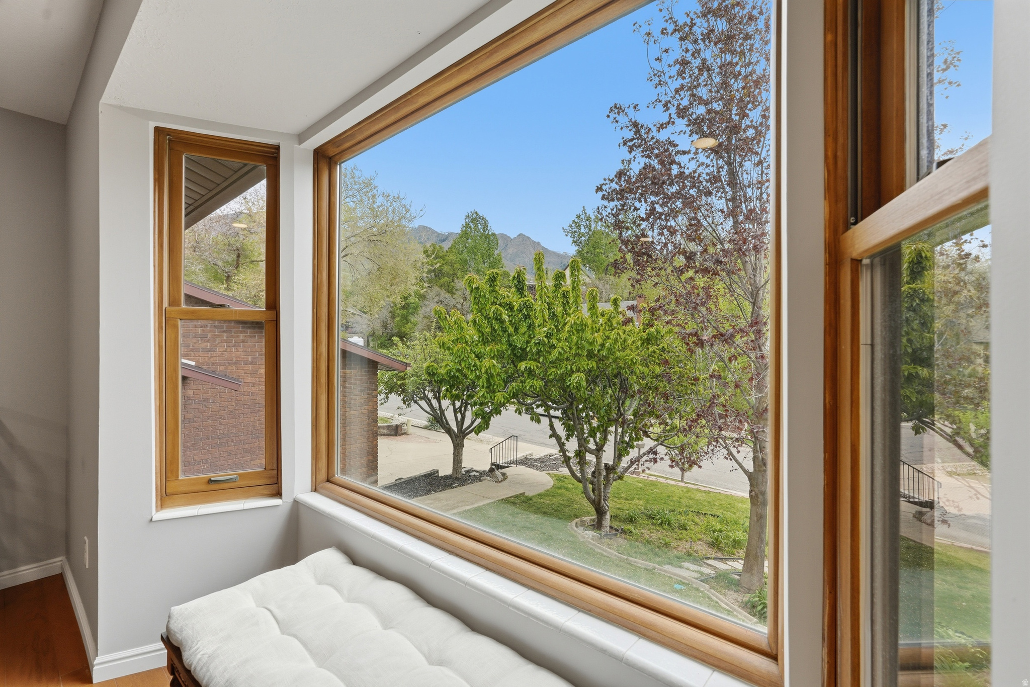 DIMOND OAKS - Residential