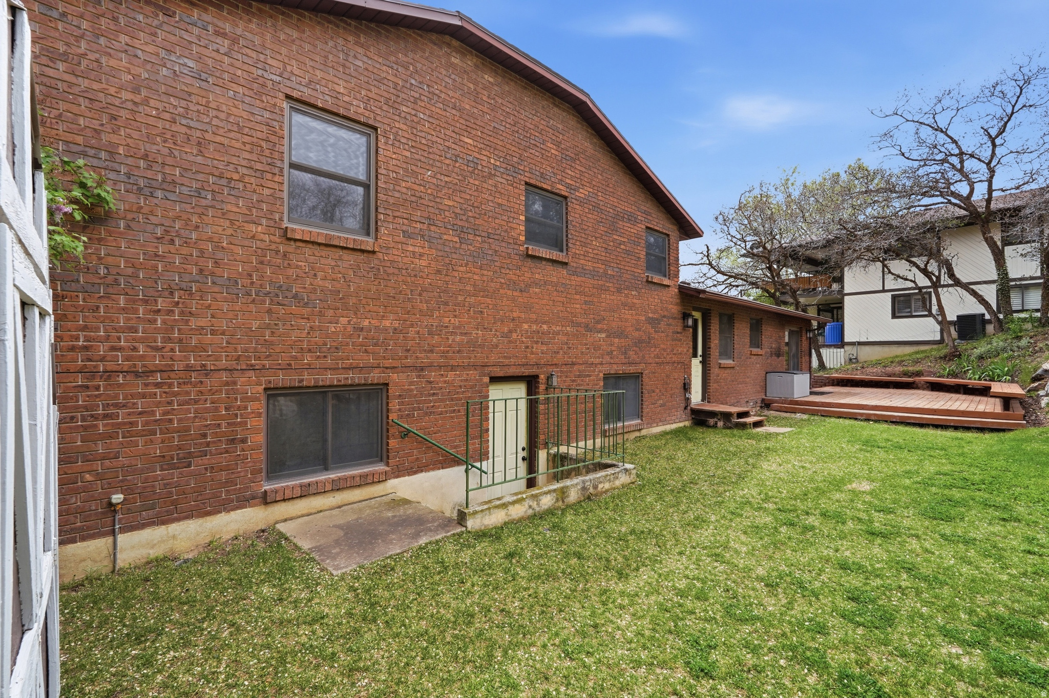 DIMOND OAKS - Residential