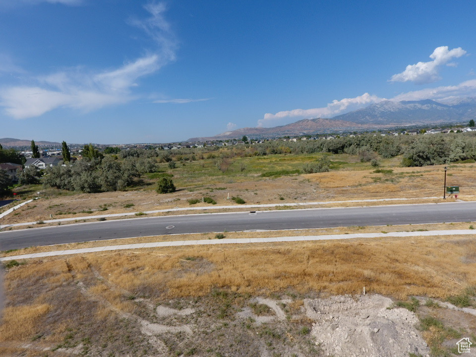 RIVERSIDE CROSSING - Land