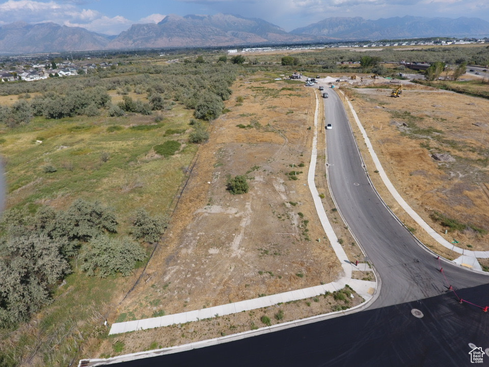 RIVERSIDE CROSSING - Land