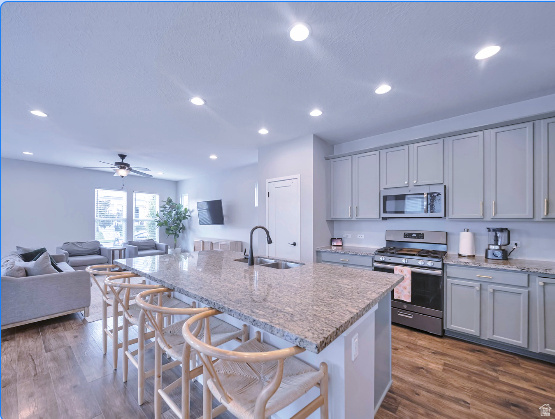 DAYBREAK - Residential