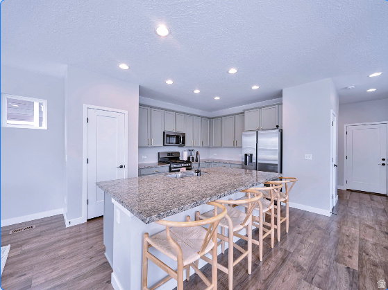 DAYBREAK - Residential