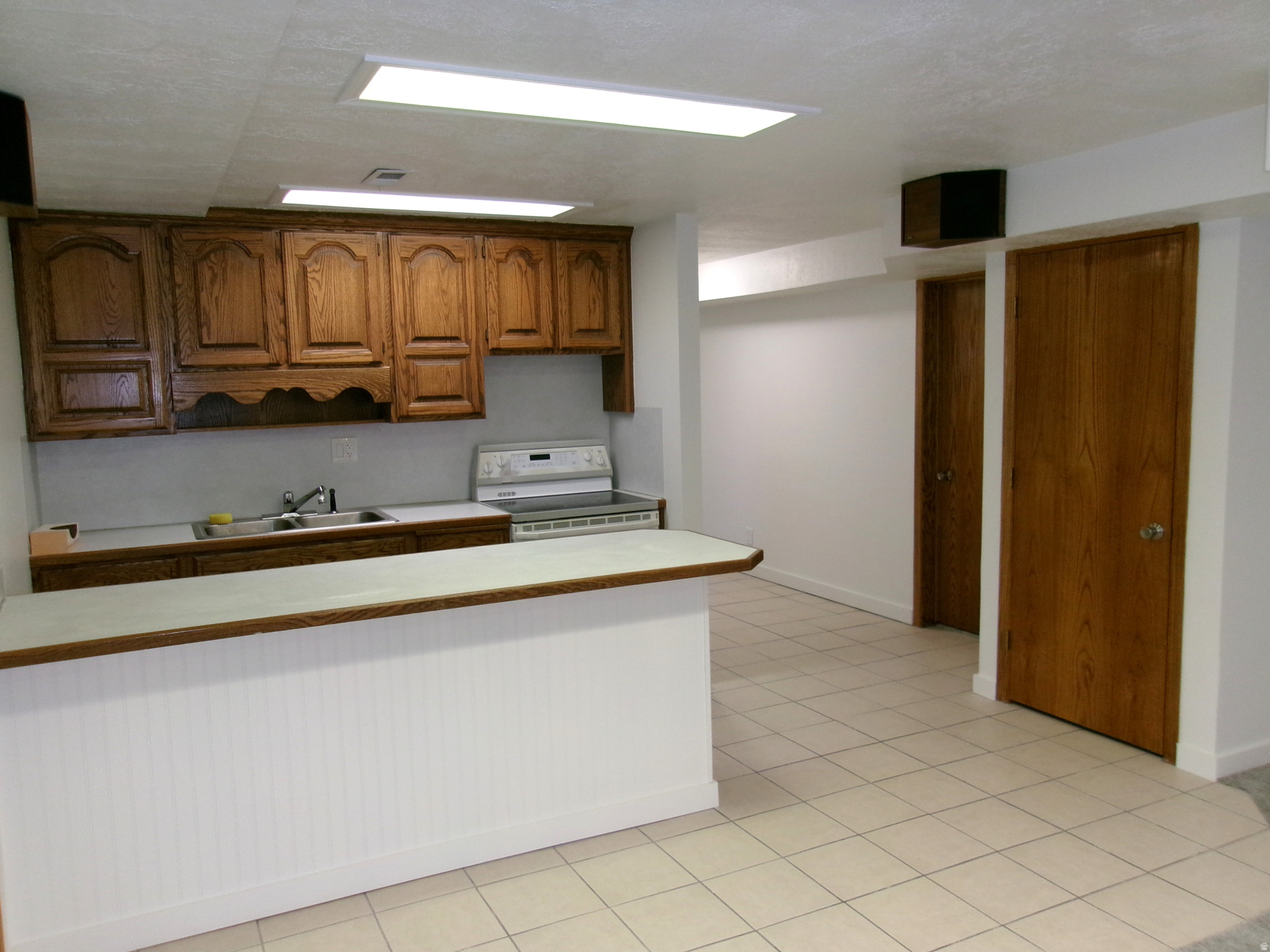 COUNTRY MEADOWS - Residential