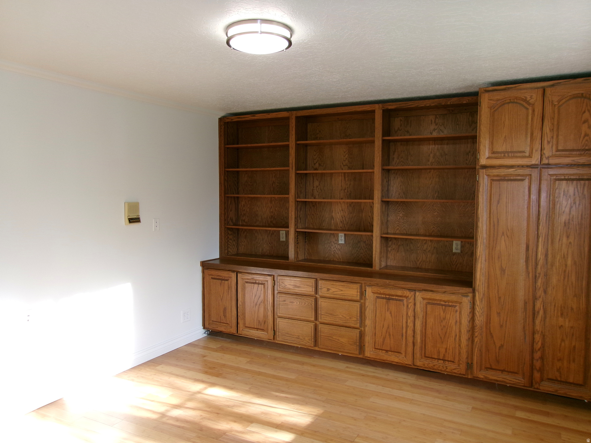 COUNTRY MEADOWS - Residential