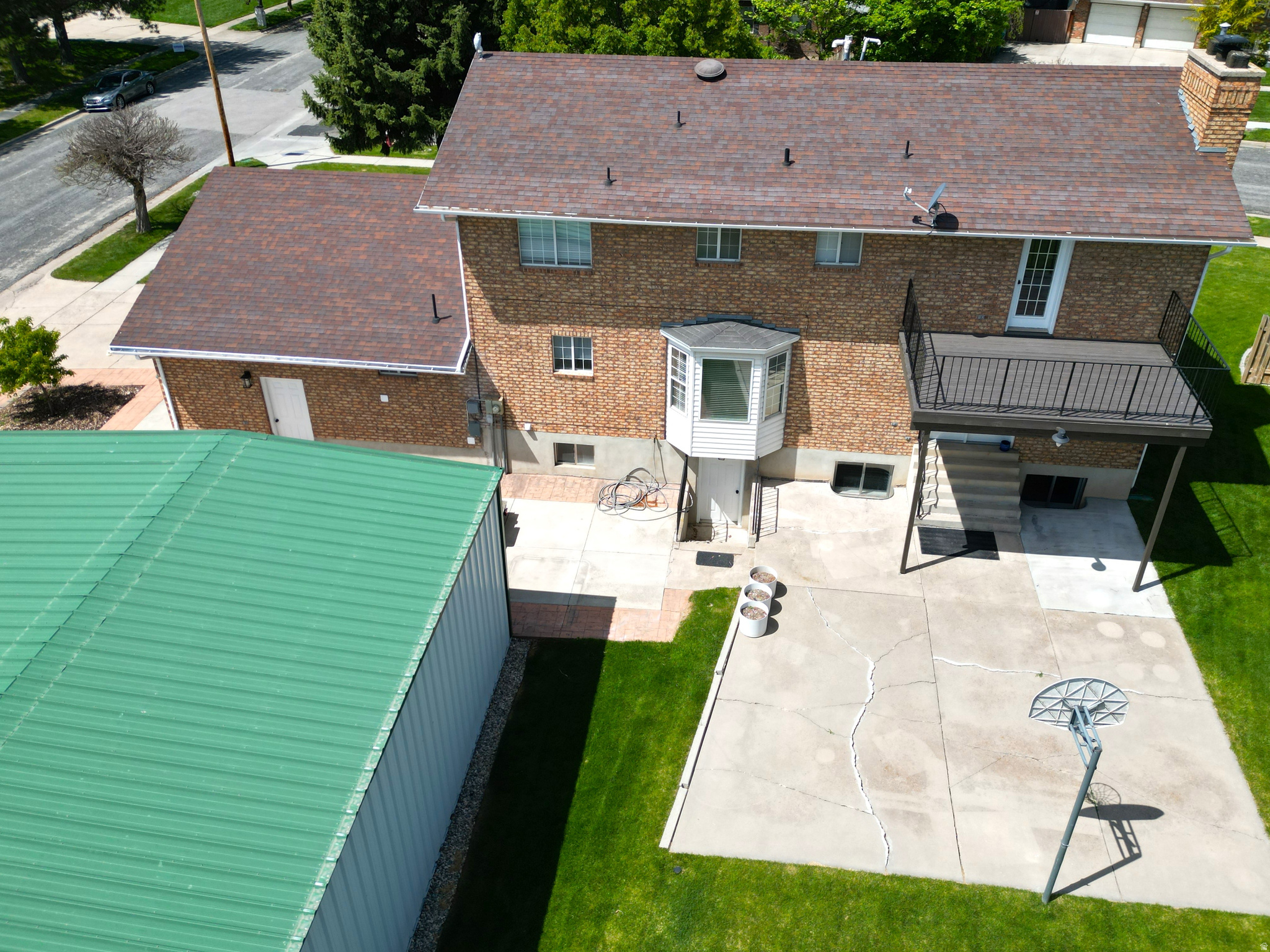 COUNTRY MEADOWS - Residential