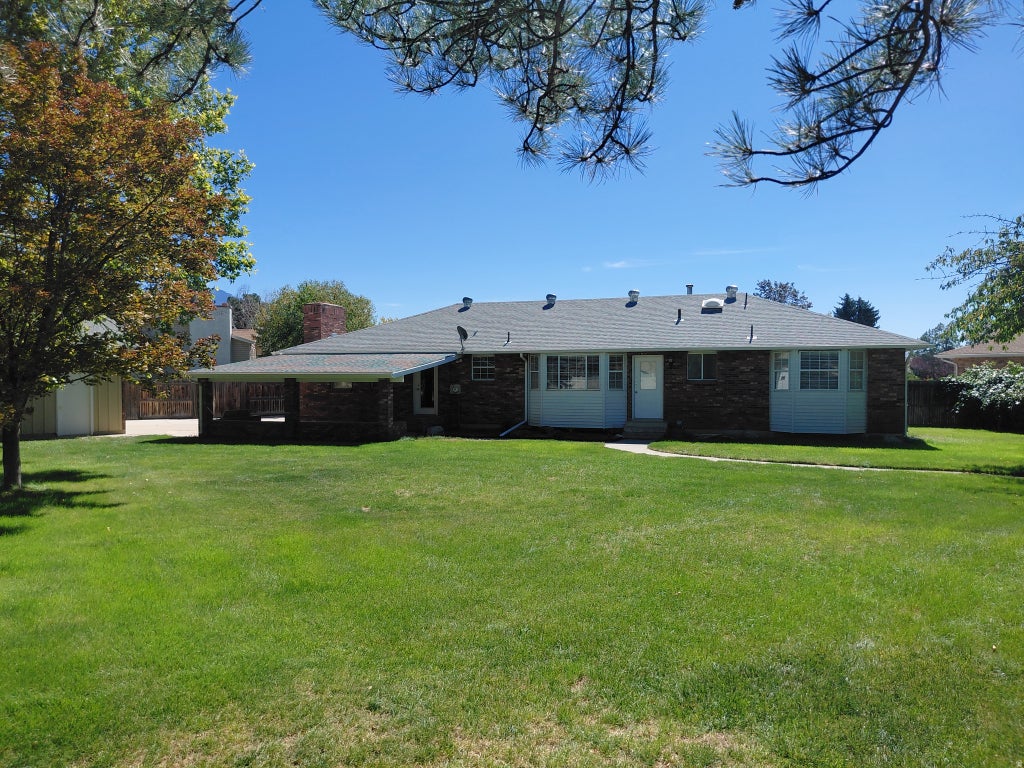 Photo of 10504 S HIGHLINE CIR, South Jordan, UT 84095 (MLS # 2184776)