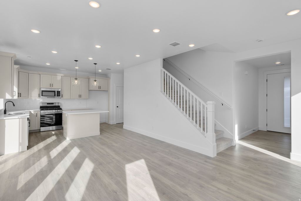 Photo of 1788 W RIVERGATE DR, Logan, UT 84321 (MLS # 2137532)