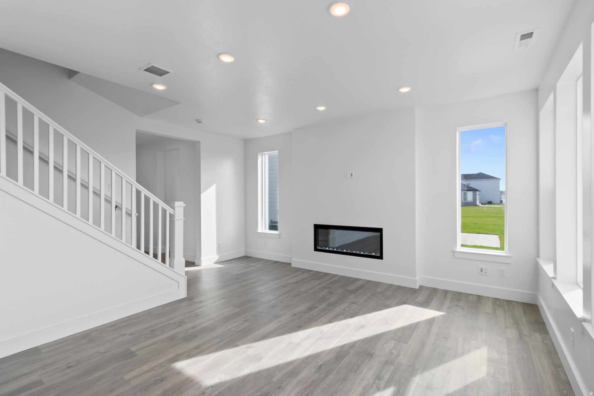 RIVERGATE - Residential