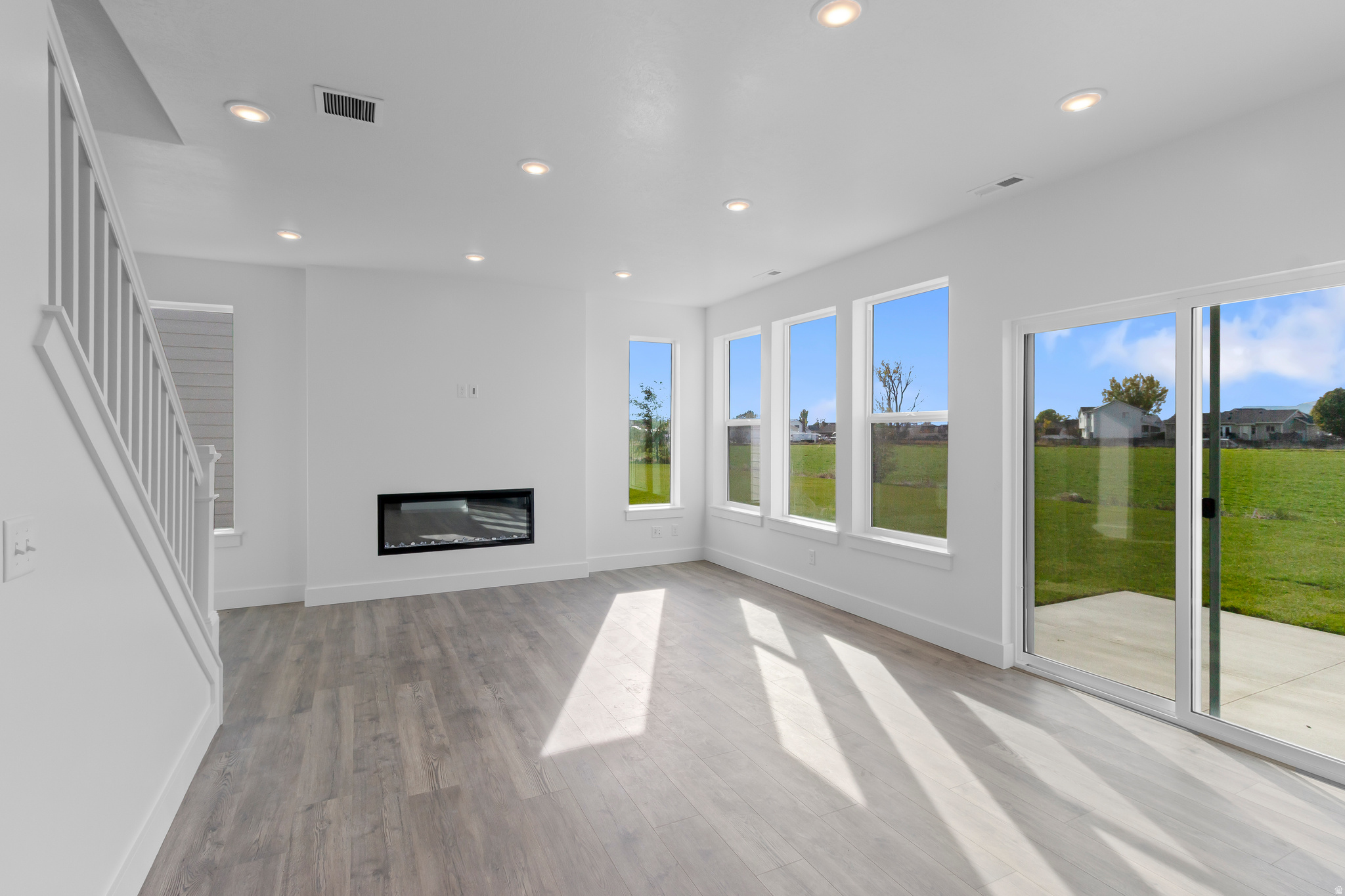 RIVERGATE - Residential