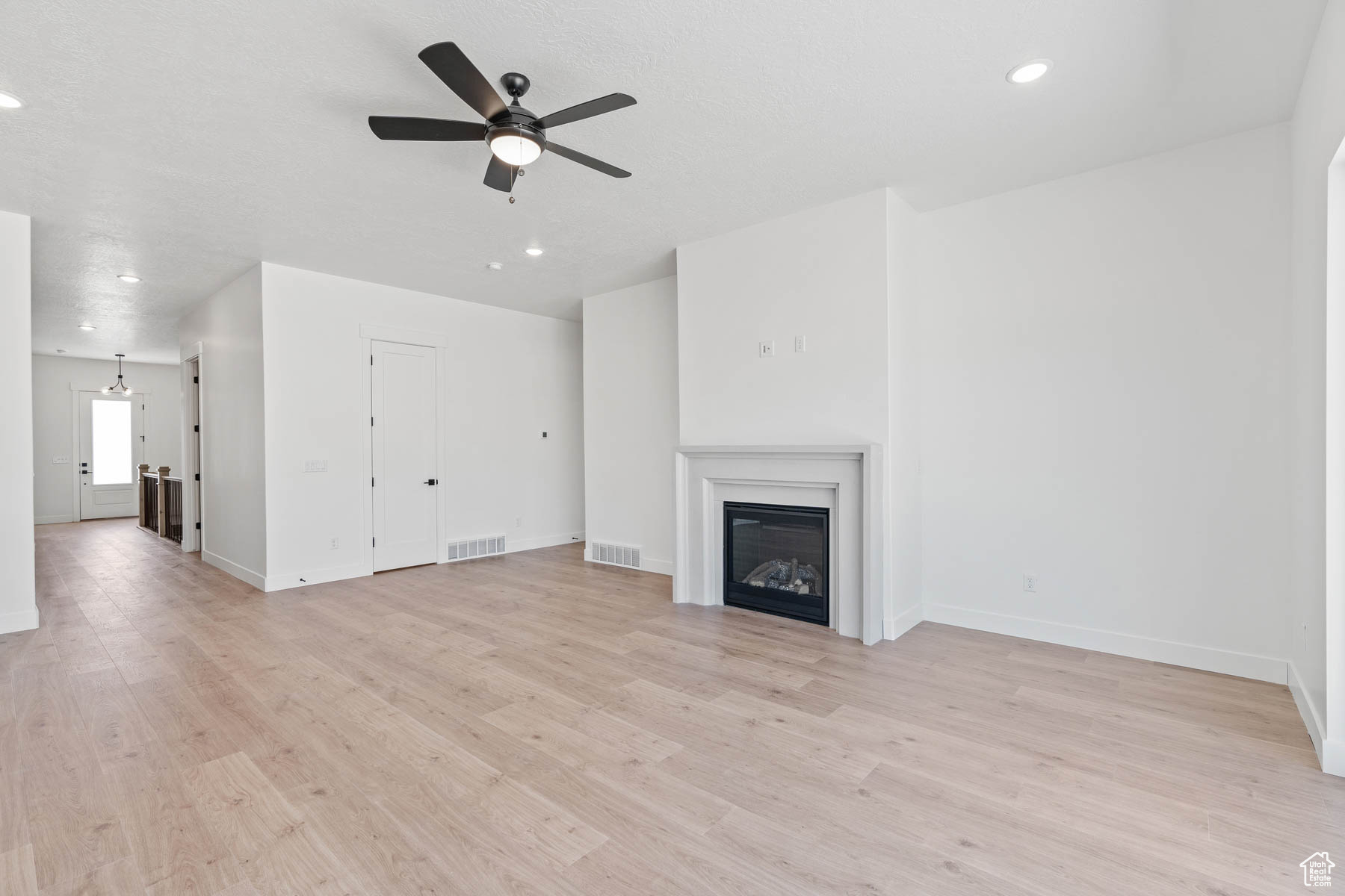 VISTAS AT SUMMIT RDG - Residential