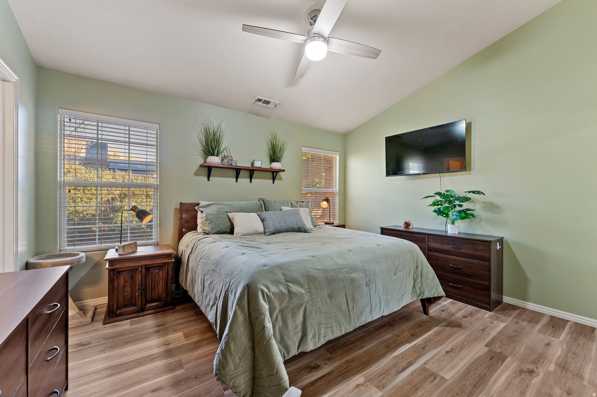 RED MOUNTAIN TH 4 - Residential