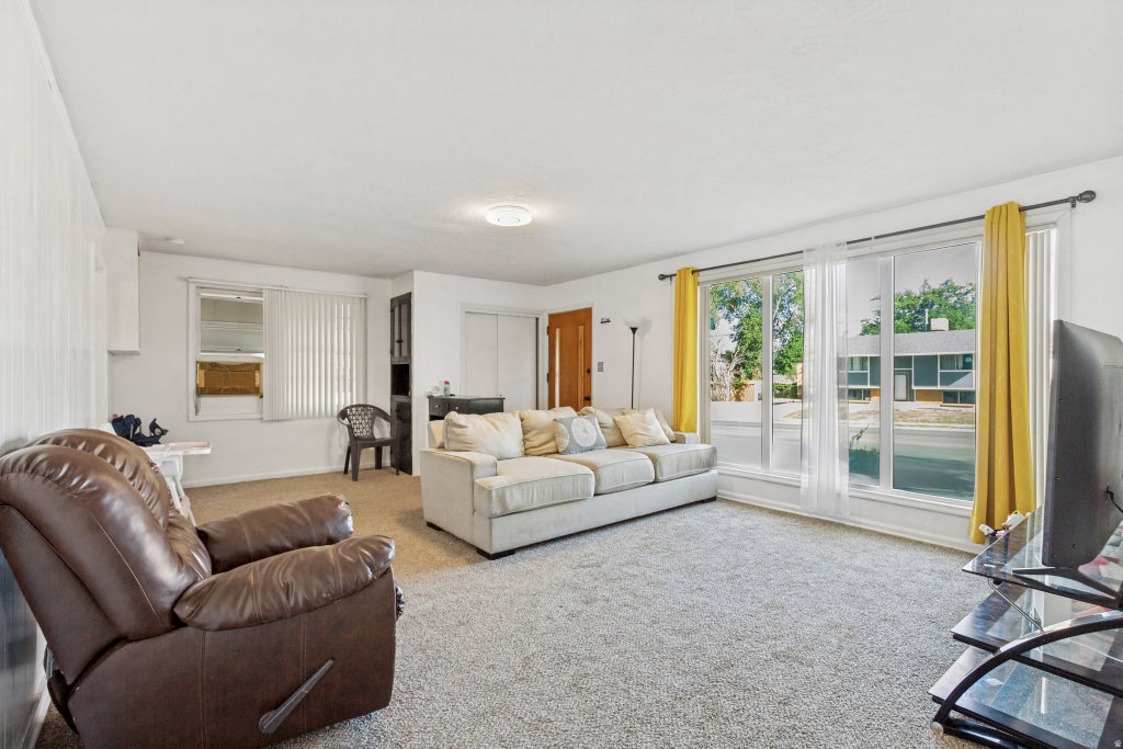Photo of 804 E 10600 S, Sandy, UT 84094 (MLS # 2183675)
