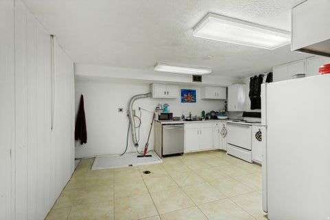 Tiny photo for 804 E 10600 S, Sandy, UT 84094 (MLS # 2183675)