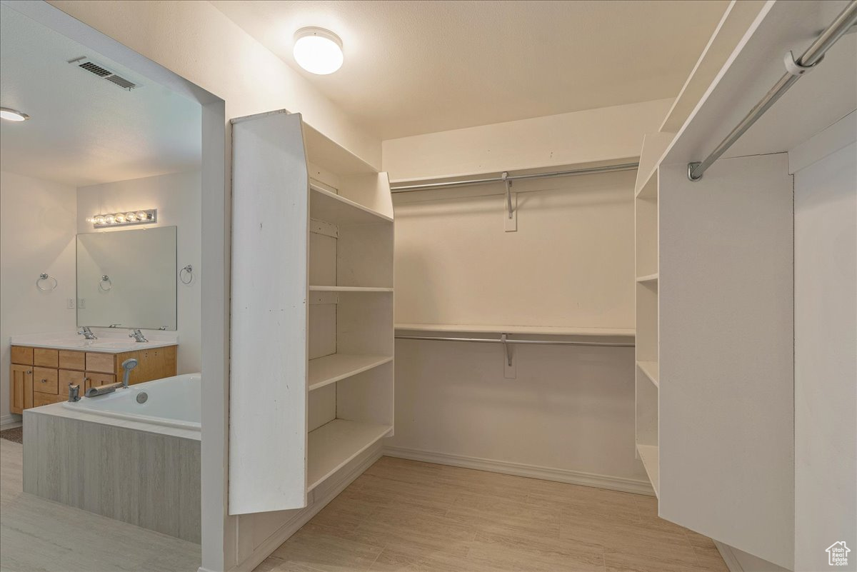 HAMILTON FARMS - Residential