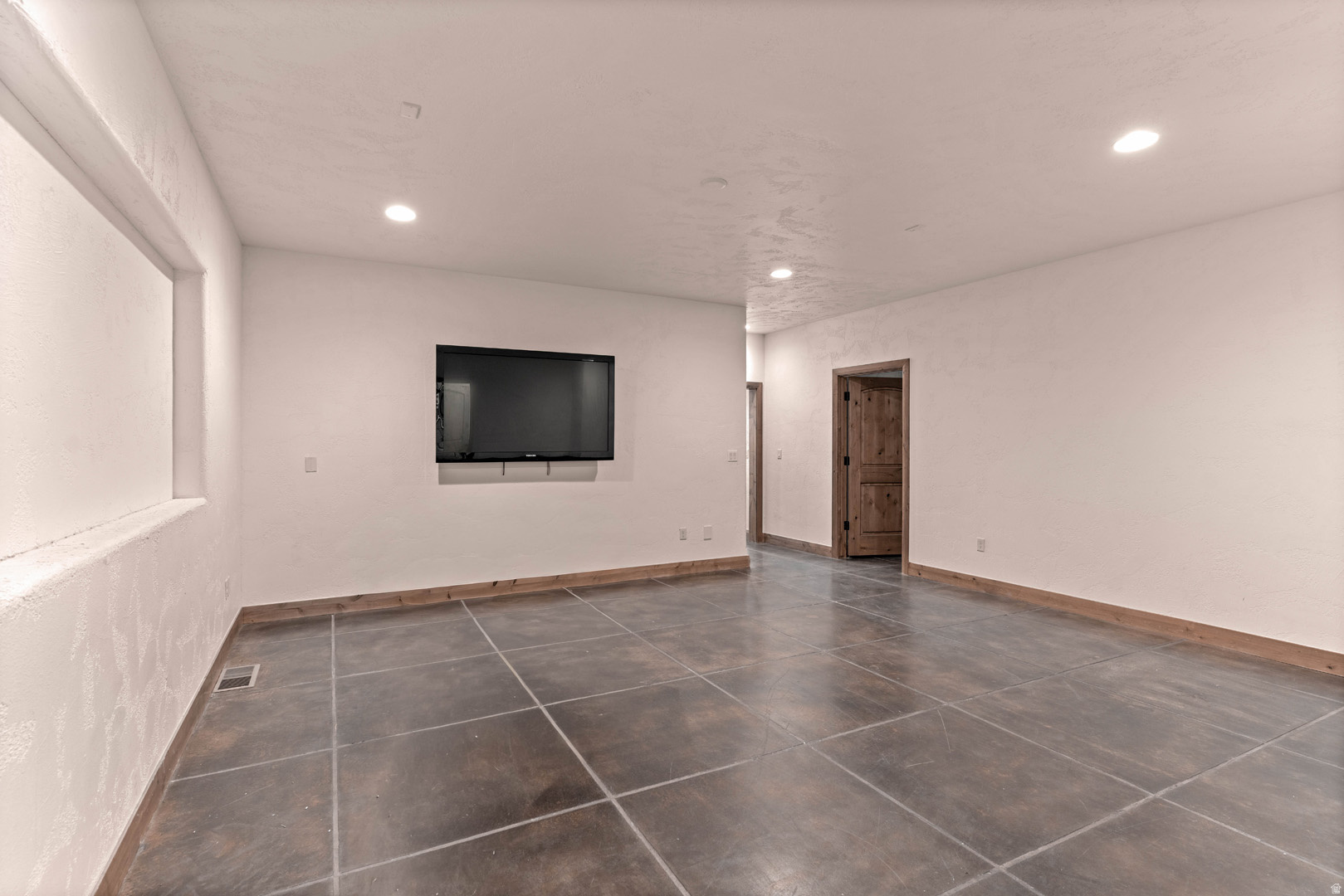 STONE CLIFF 9 - Residential