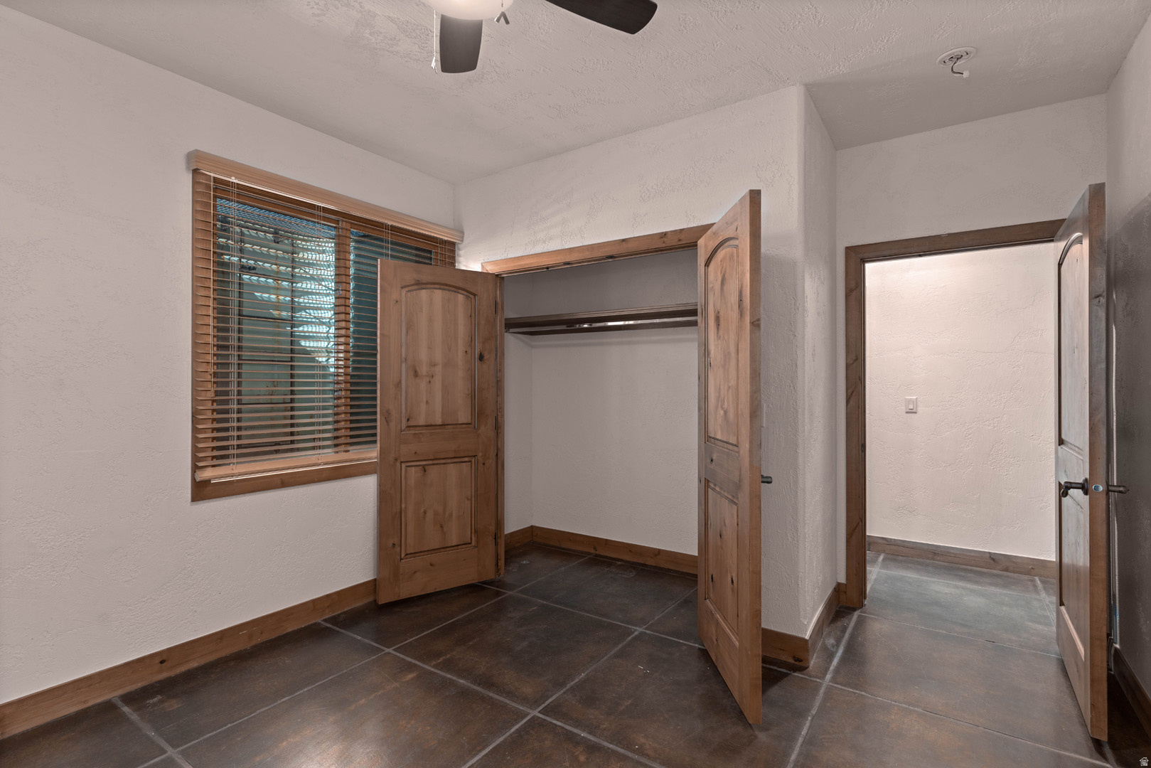 STONE CLIFF 9 - Residential