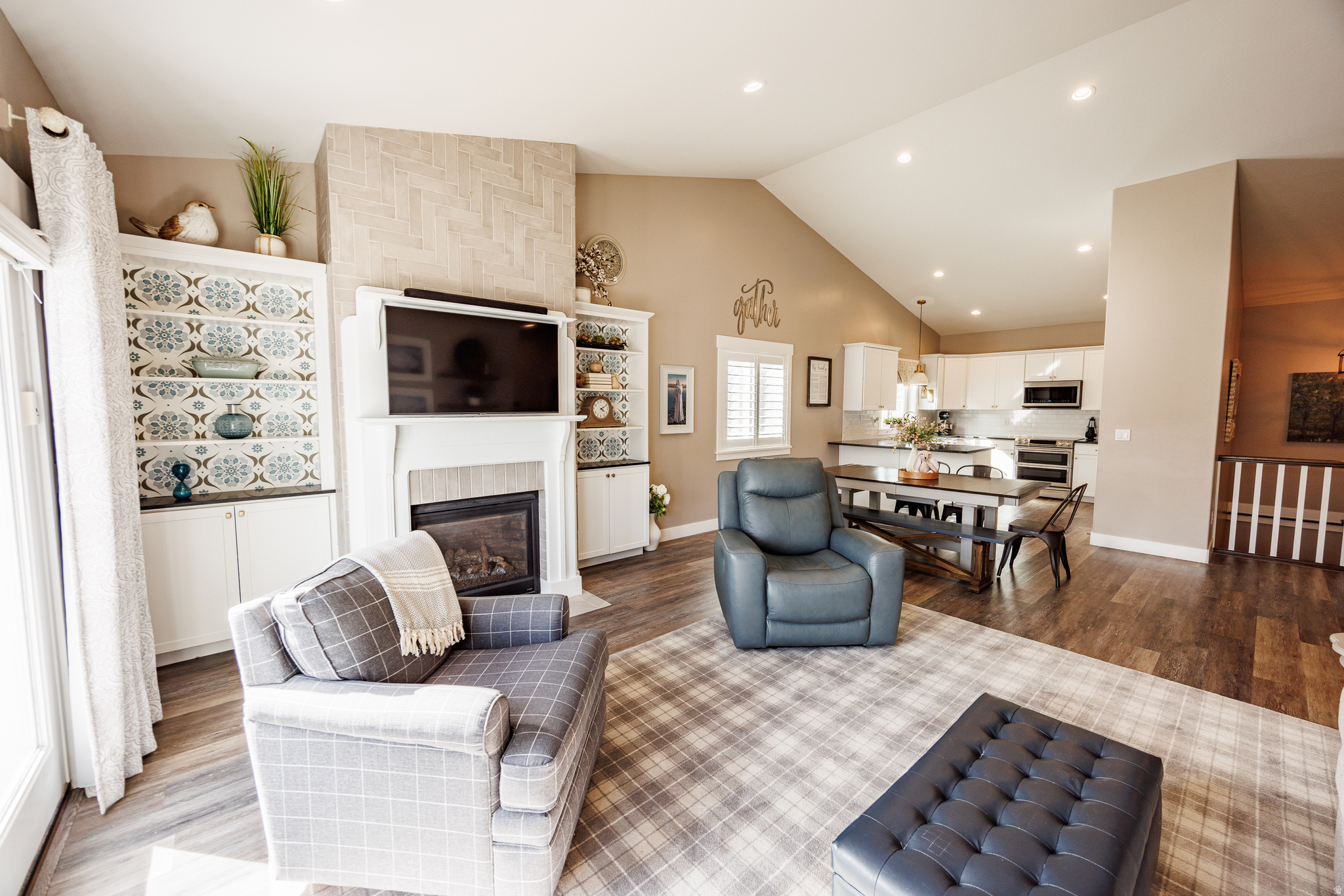 WINDSOR COVE - Residential Income