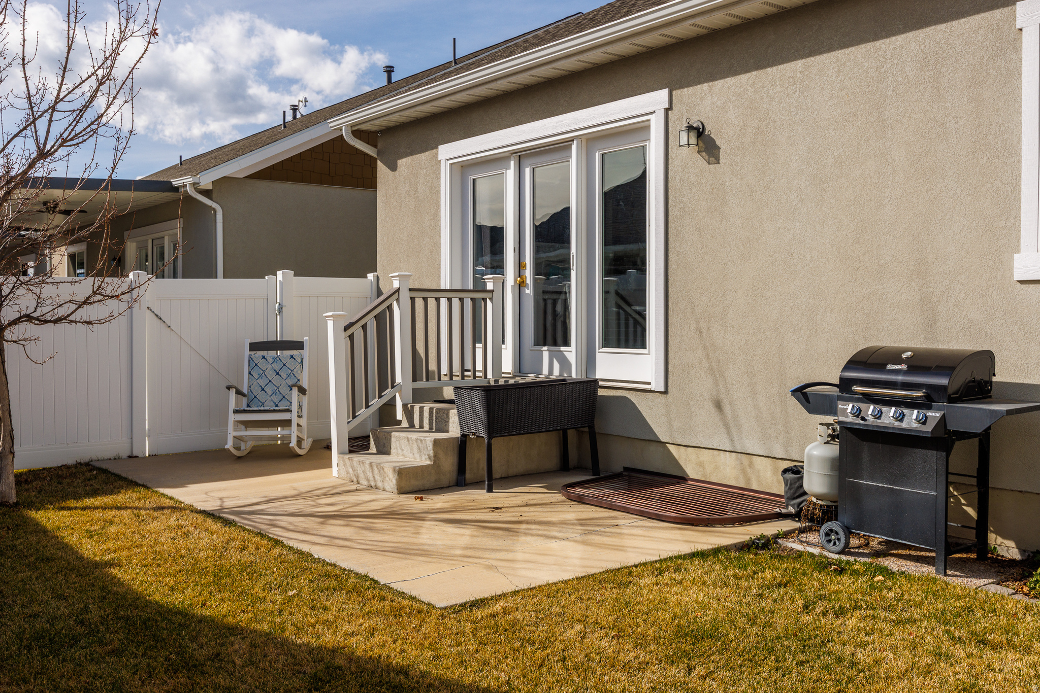 WINDSOR COVE - Residential Income