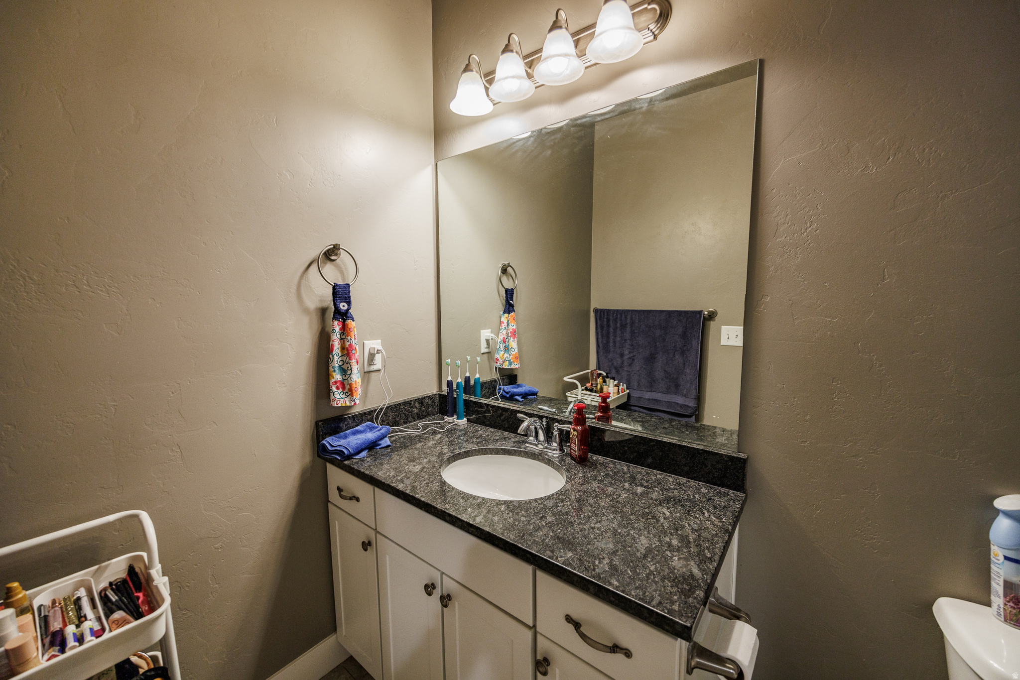 WINDSOR COVE - Residential Income