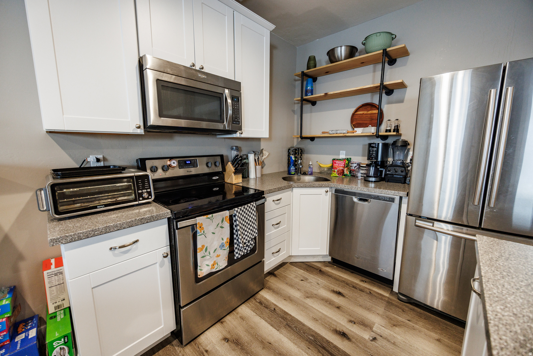 WINDSOR COVE - Residential Income