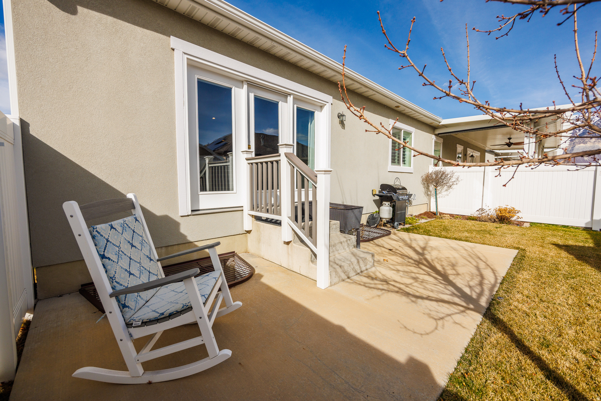 WINDSOR COVE - Residential Income