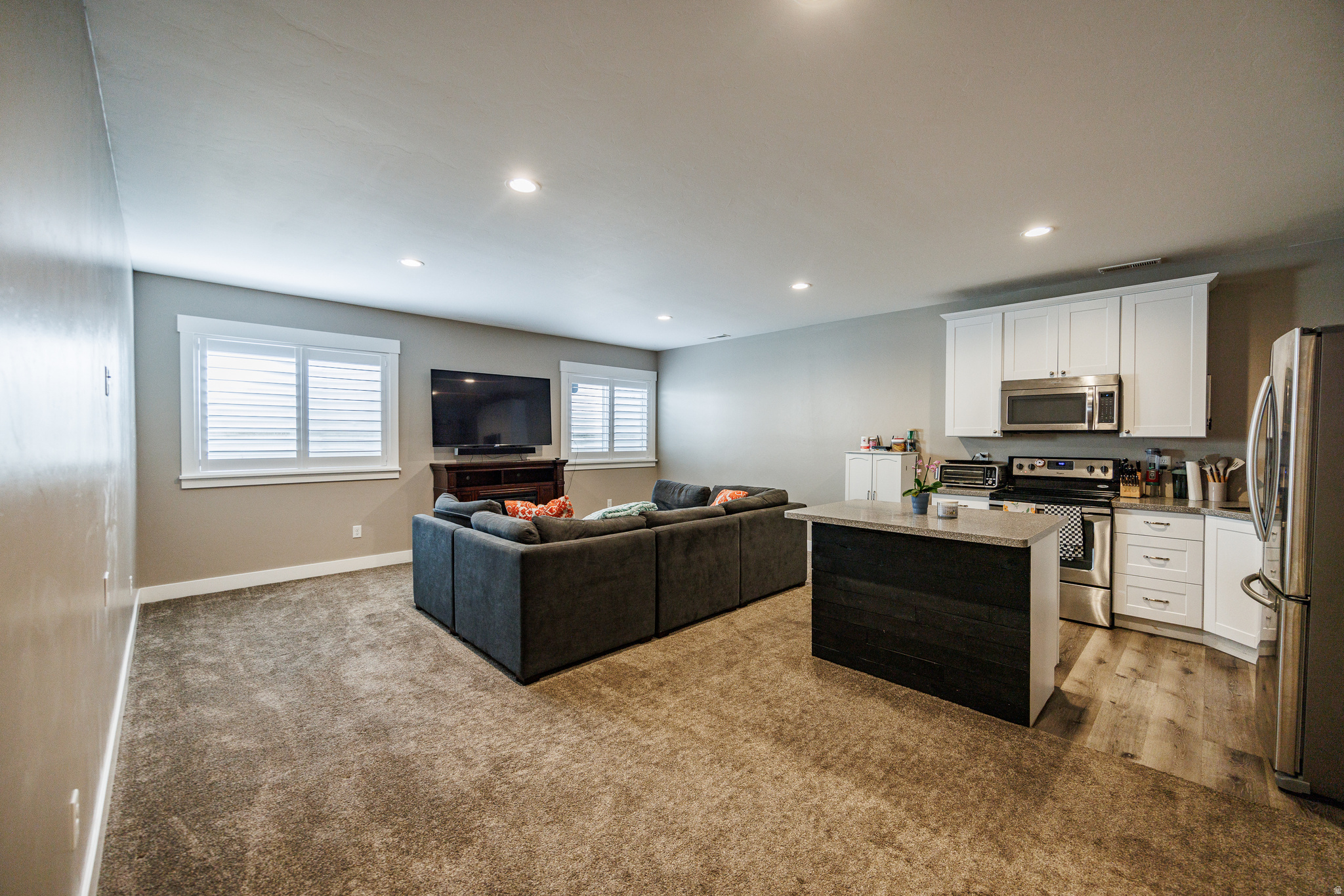 WINDSOR COVE - Residential Income