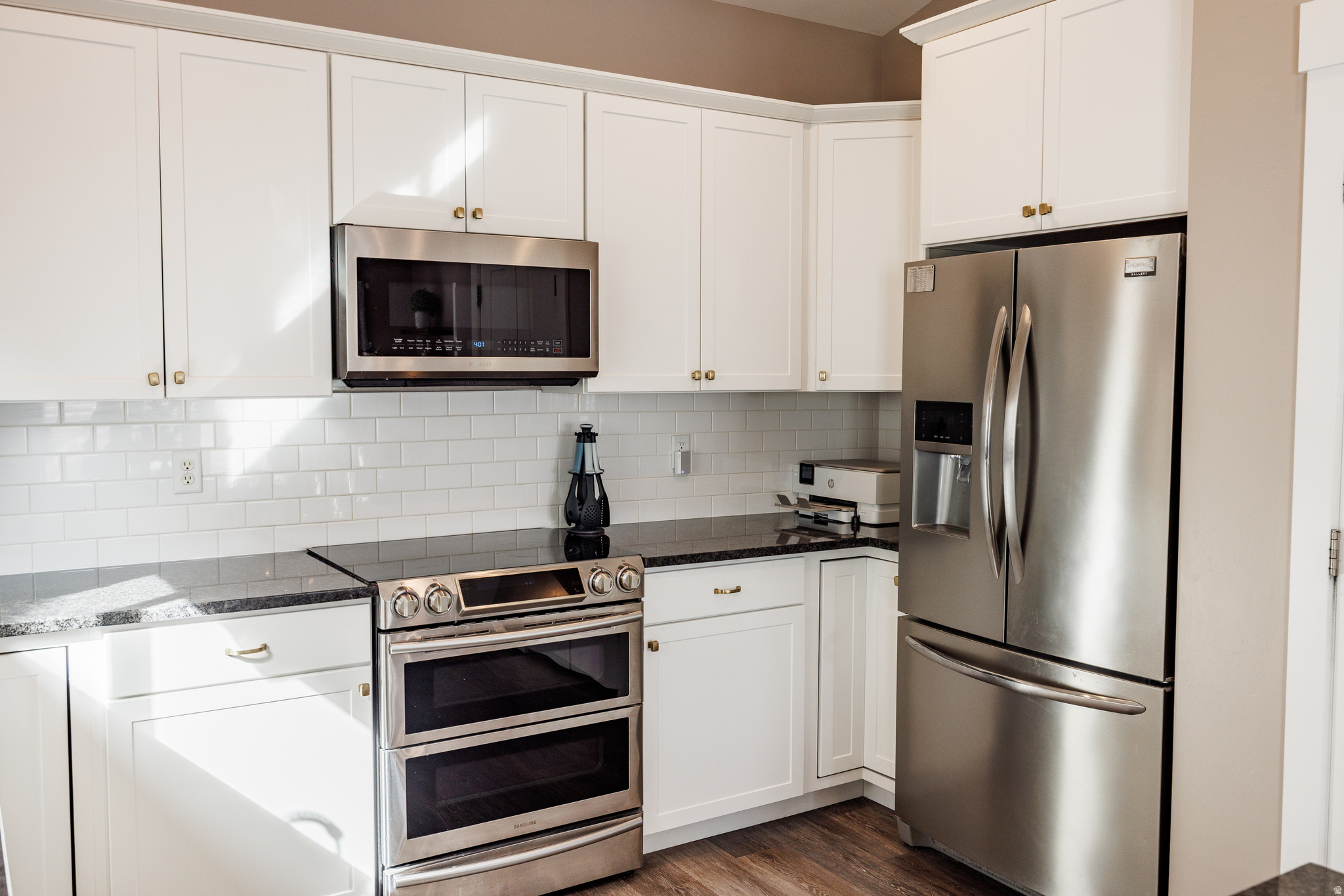 WINDSOR COVE - Residential Income