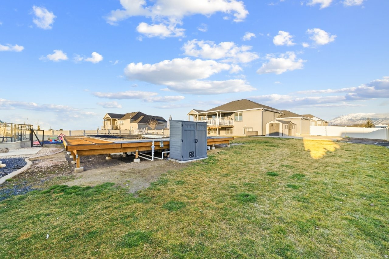 QUAIL MEADOWS ESTATE - Residential