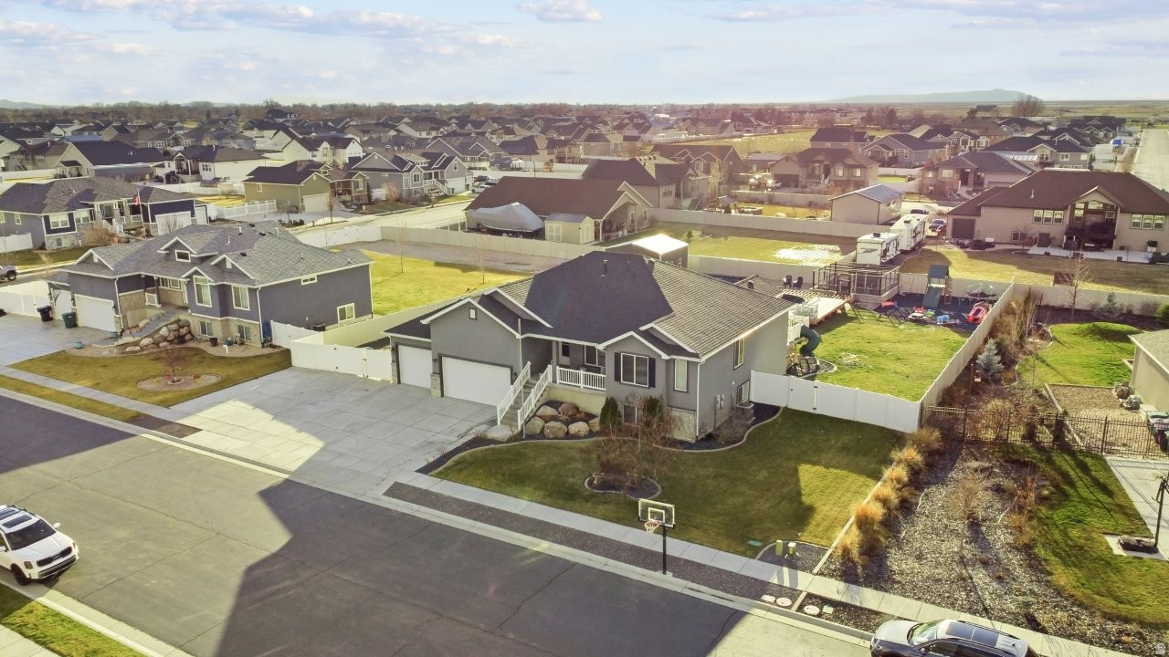 QUAIL MEADOWS ESTATE - Residential