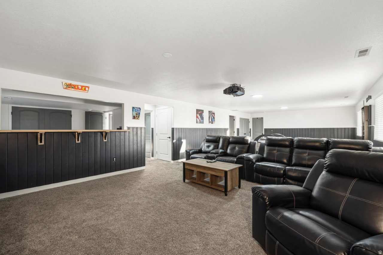 QUAIL MEADOWS ESTATE - Residential